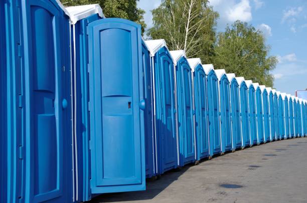 Porta potty delivery and setup in Canterwood, WA